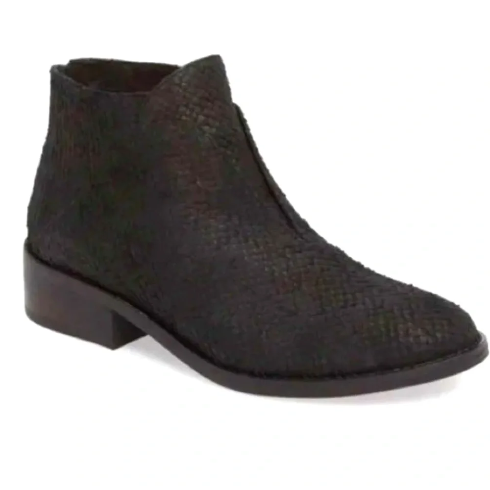 NWT EILEEN FISHER Tuck Siped Snake Embossed Suede Booties Black 5.5 MSRP $275